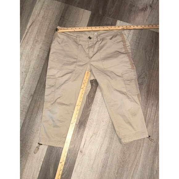 Time And Tru Womens Beige Capri Cargo Pants Size 12 Adjustable Hem Cotton Blend - Picture 2 of 6